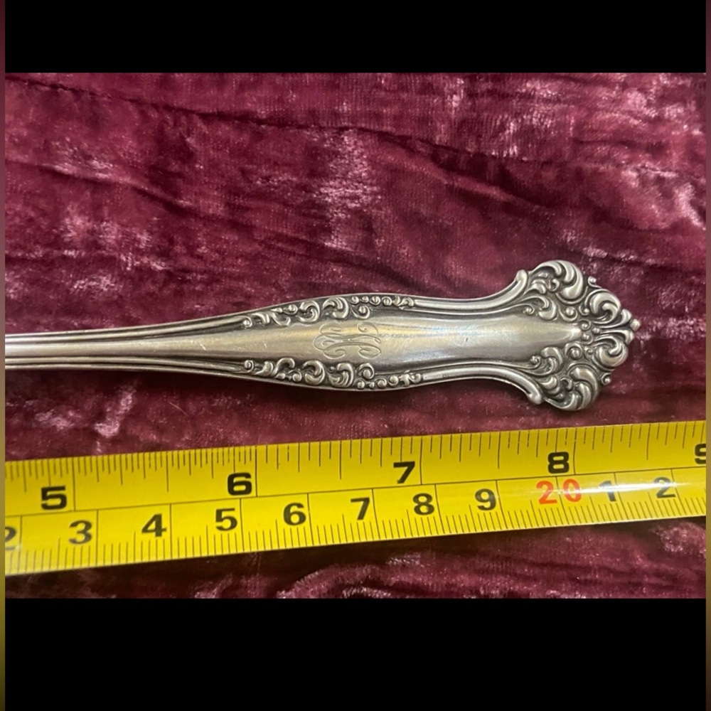 Vintage 1947 Rogers Bros XS Triple Ornate Fork #7915 - Picture 9 of 12
